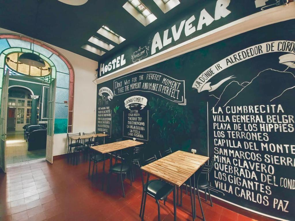 Hostel Alvear Córdoba Buitenkant foto